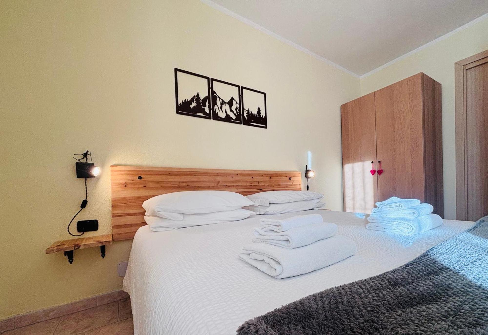 Hotel Piccolo Chalet Claviere Ngoại thất bức ảnh