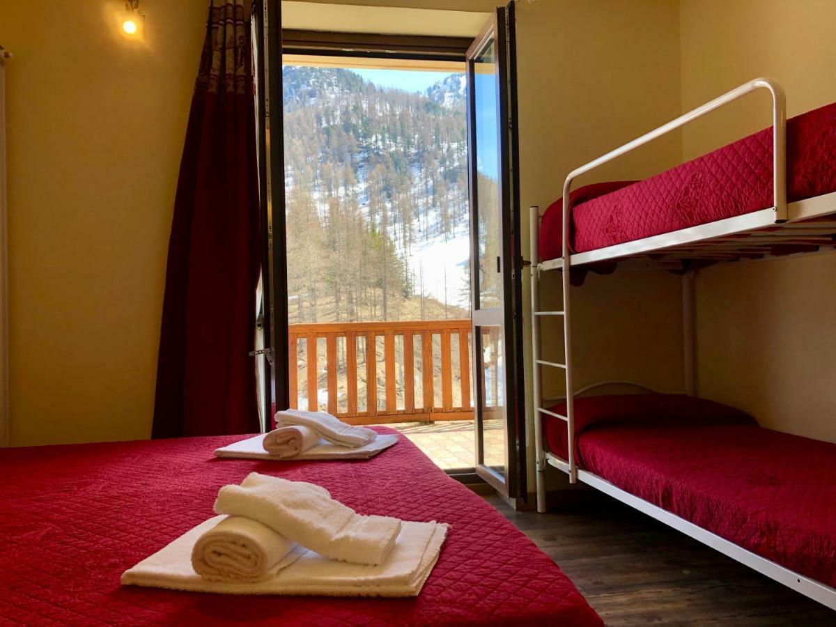 Hotel Piccolo Chalet Claviere Ngoại thất bức ảnh